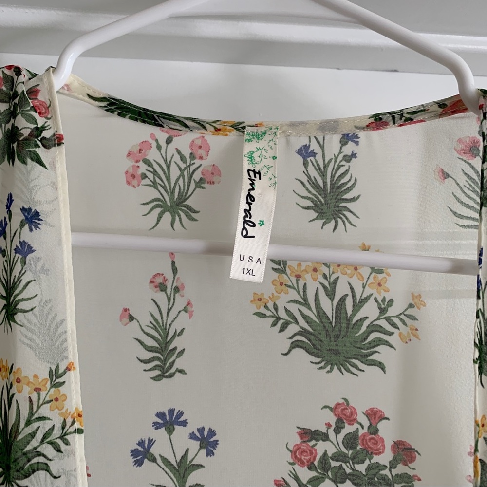 Floral Kimono - Picture 3 of 4